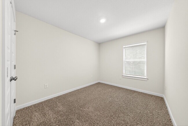 Building Photo - 51 S Main Deck Dr