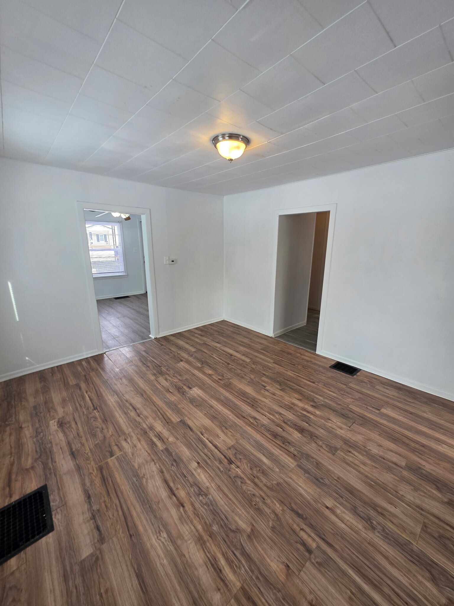 Building Photo - 825 Garfield Ave