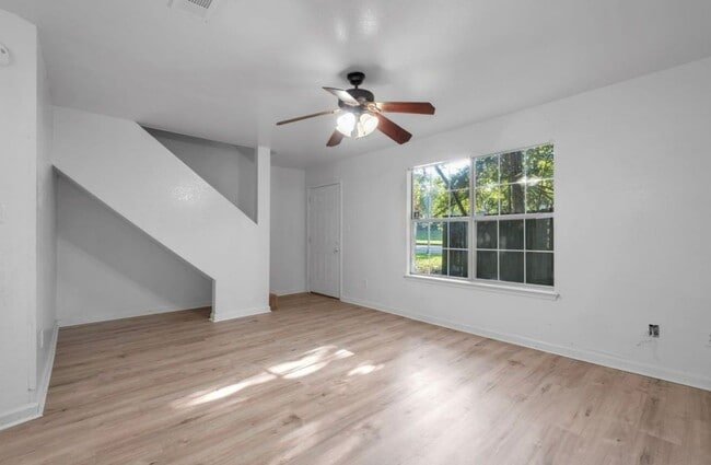 Building Photo - 1264 Ocala Rd