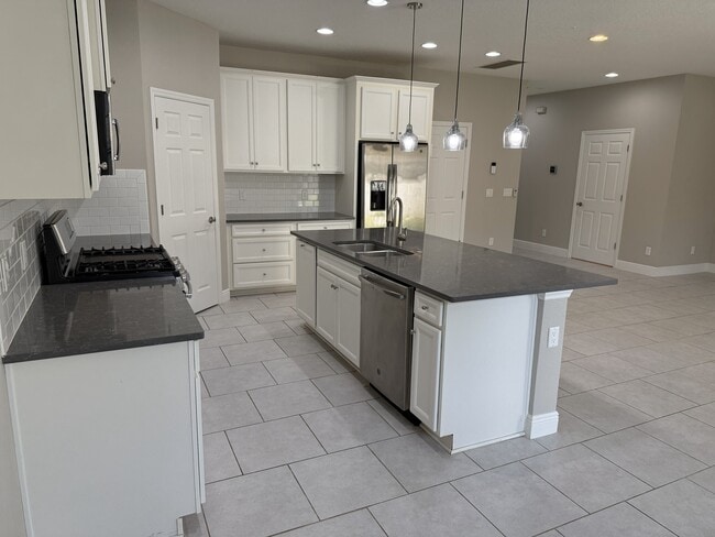 Building Photo - 13183 Payton St