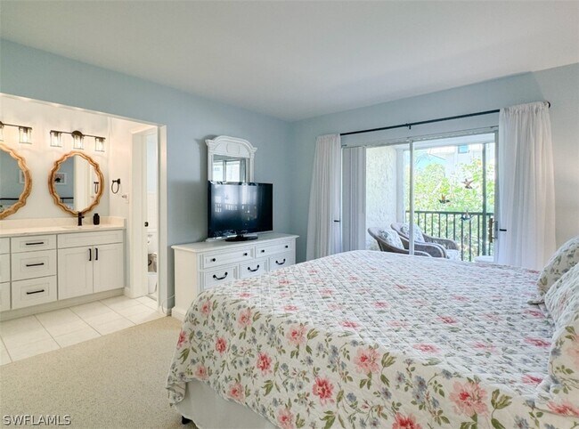 Building Photo - 788 Park Shore Dr