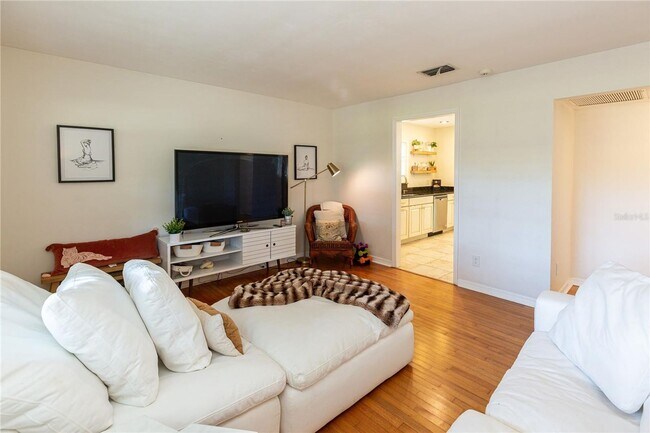 Building Photo - Adorable Winter Park Bungalow