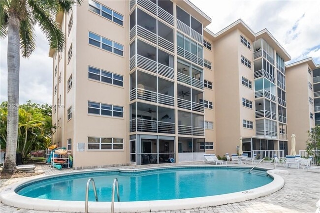 Building Photo - 1617 SE 15th St