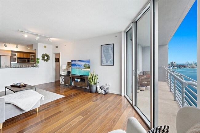 Building Photo - 335 S Biscayne Blvd