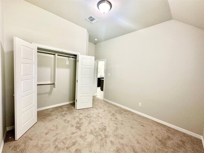 Building Photo - 1017 Hillrose Dr