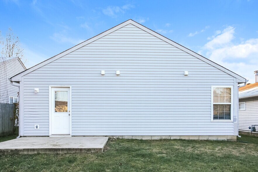 Building Photo - 5202 Sandy Forge Dr