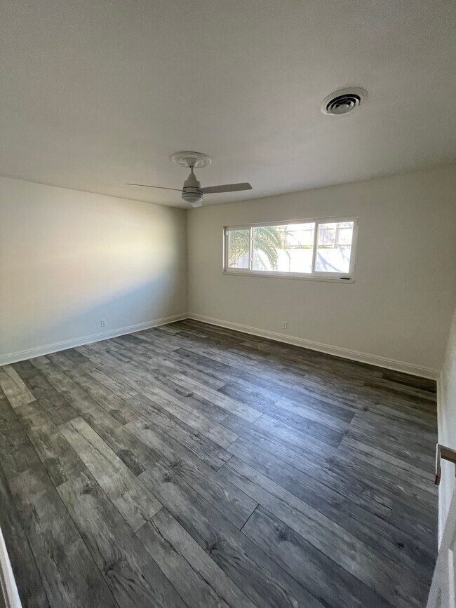 Building Photo - 1662 Sombrero Dr