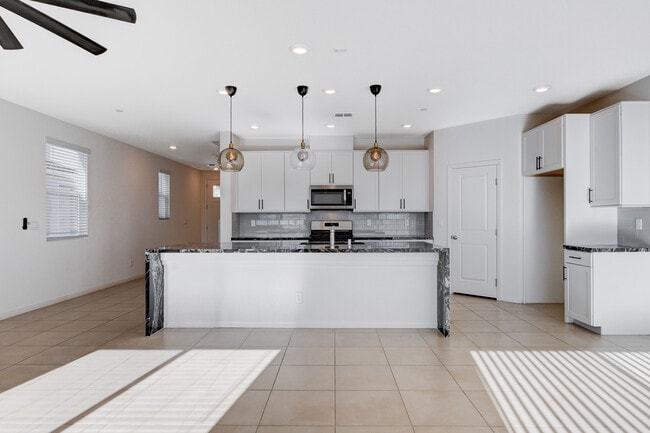 Building Photo - 8439 Vacarez Dr