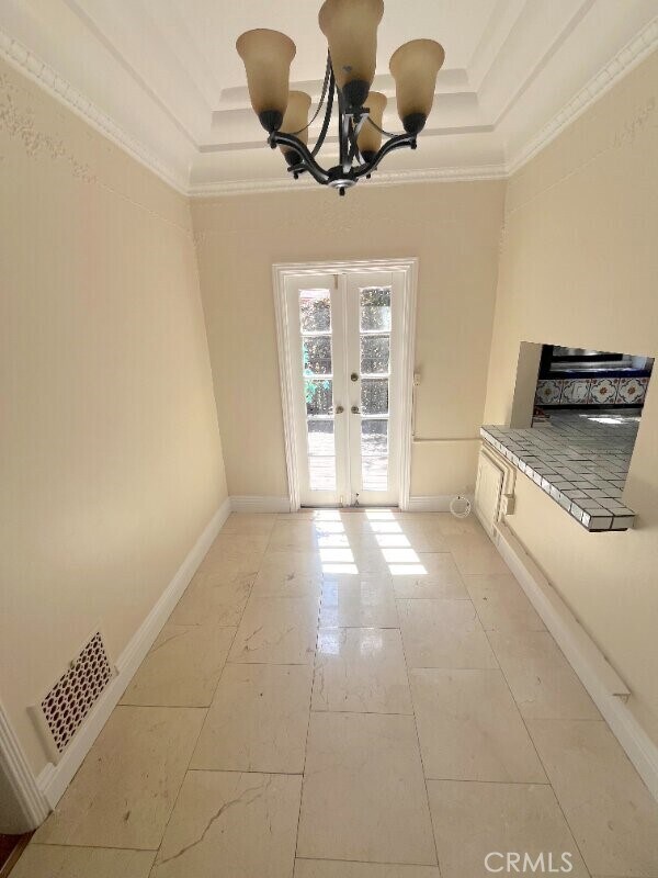 Building Photo - 223 S Gale Dr