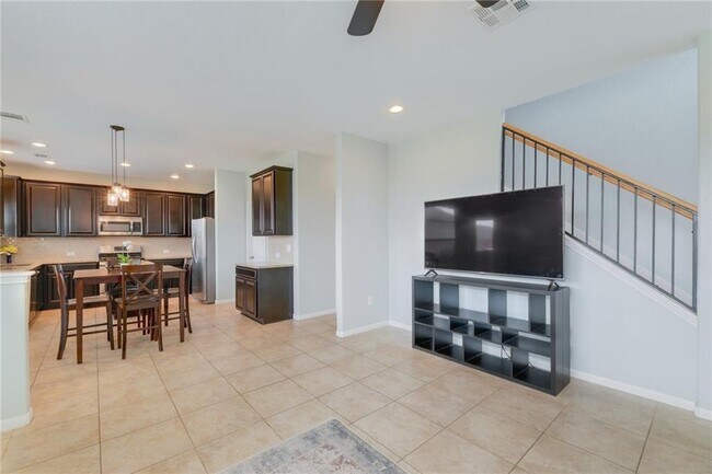 Building Photo - 113 Checkerspot Ct