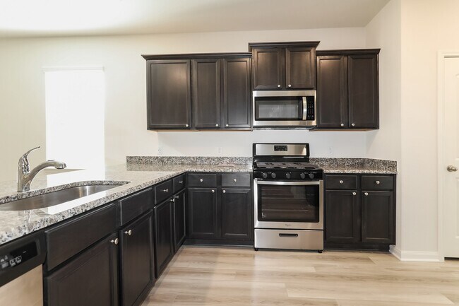 Building Photo - 26877 Steinbeck Dr