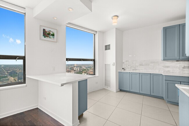 Building Photo - 501 N Clinton St