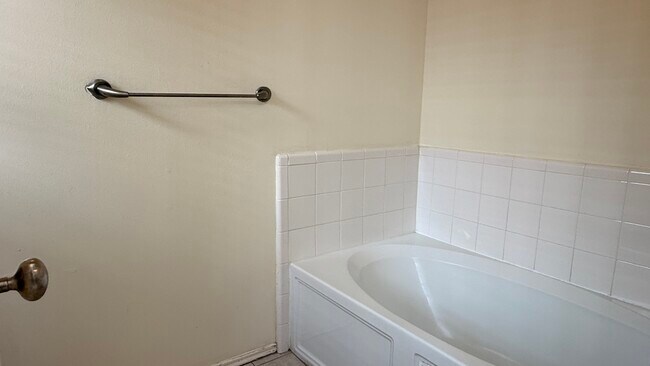 Building Photo - 13111 Leader Trail