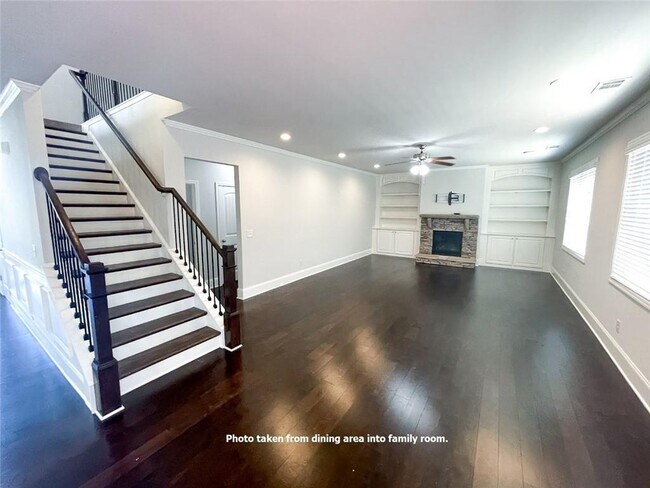 Building Photo - 4030 Tobiano Trl