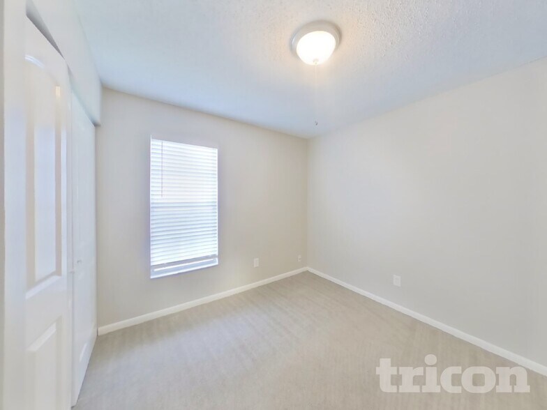 Building Photo - 11011 Greenaire Dr