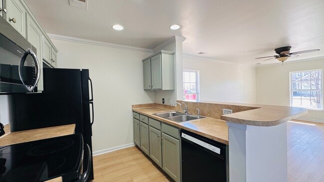 Building Photo - 1136 Moss Grove Dr