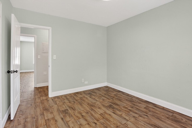 Building Photo - 1361 Byrere Terrace SW