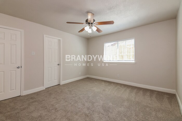 Building Photo - 1821 Whiteoak Dr