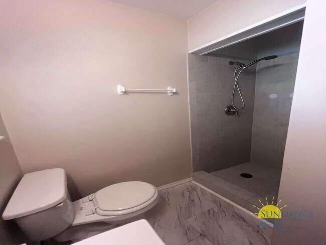 Building Photo - 475 Andrew Dr