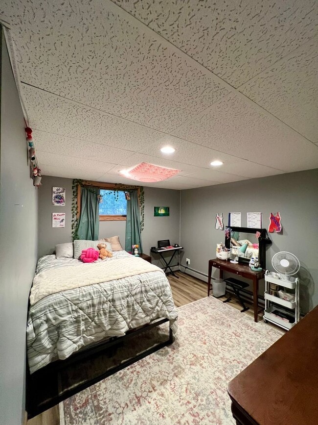 Building Photo - Charming 3-Bedroom Home in North Pole, AK ...
