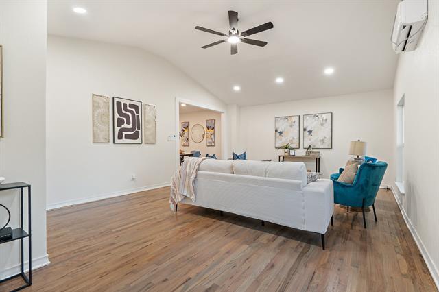 Building Photo - 10230 Newcombe Dr