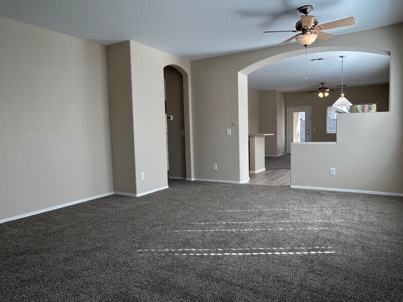 Building Photo - 3783 E Woodside Way