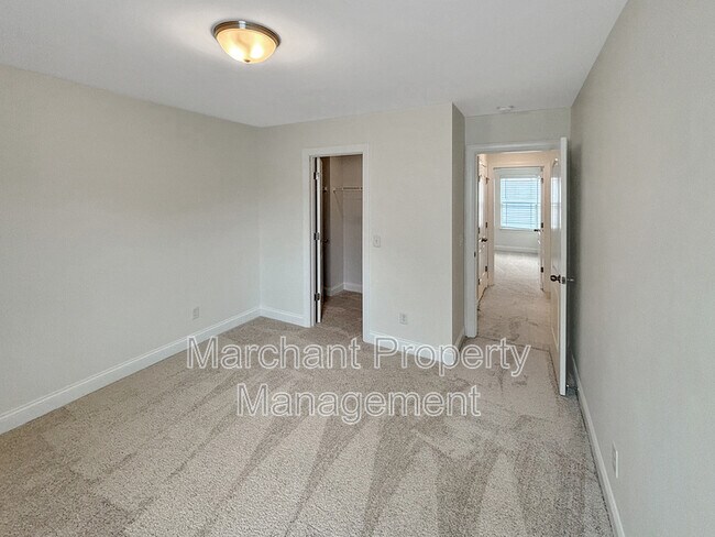 Building Photo - 28 Arnold Mill Rd