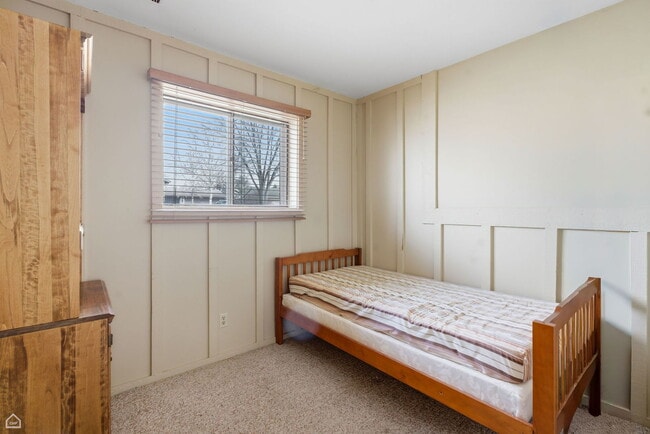 Building Photo - 409 Kensington Dr