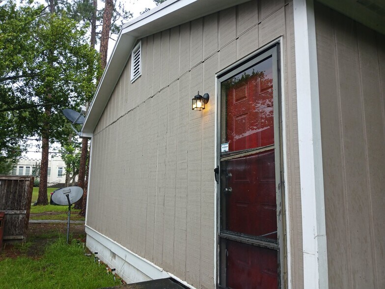 Building Photo - 3320 Napier Ave