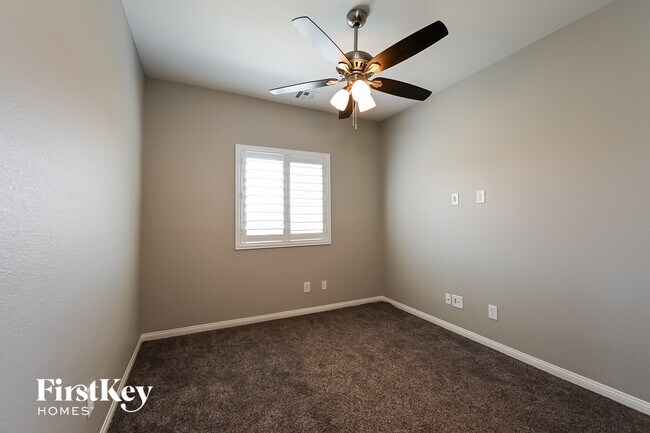Building Photo - 10448 Camp Rock Ct