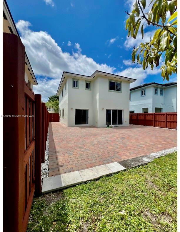 Building Photo - 3141 NE 3rd Dr