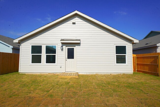 Building Photo - Gorgeous like-new home Available for Rent in Converse! Realtor Commission: $500