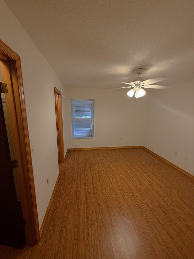 Building Photo - 3249 Villa Way Cir
