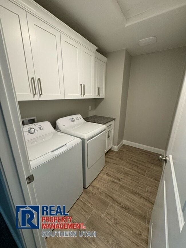 Building Photo - Brand New - River Trail Townhome