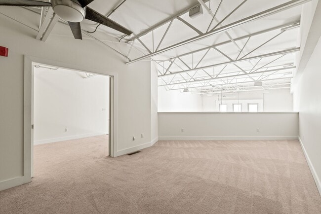 Building Photo - The Gallery Lofts, 2 Bedroom Condo minutes...