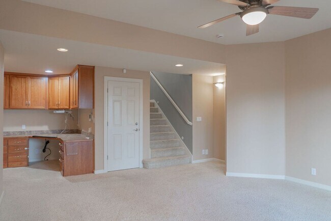 Building Photo - 3345 Bentley Ave