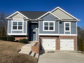Building Photo - Home For Rent in Ooltewah! 4 Bedrooms + Finished Basement