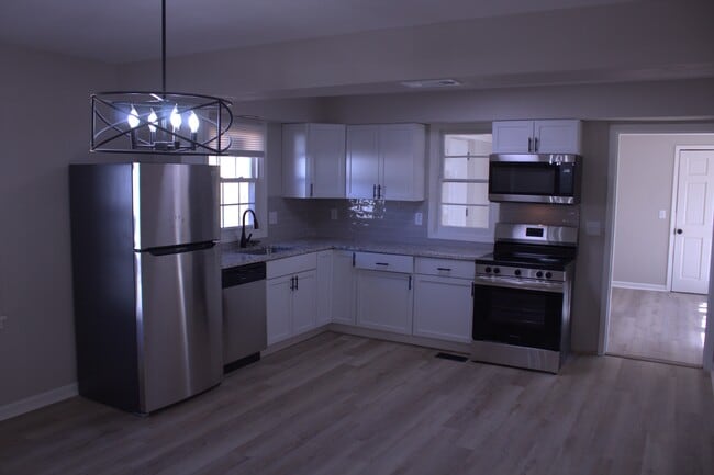 Building Photo - 13070 New Halls Ferry Road