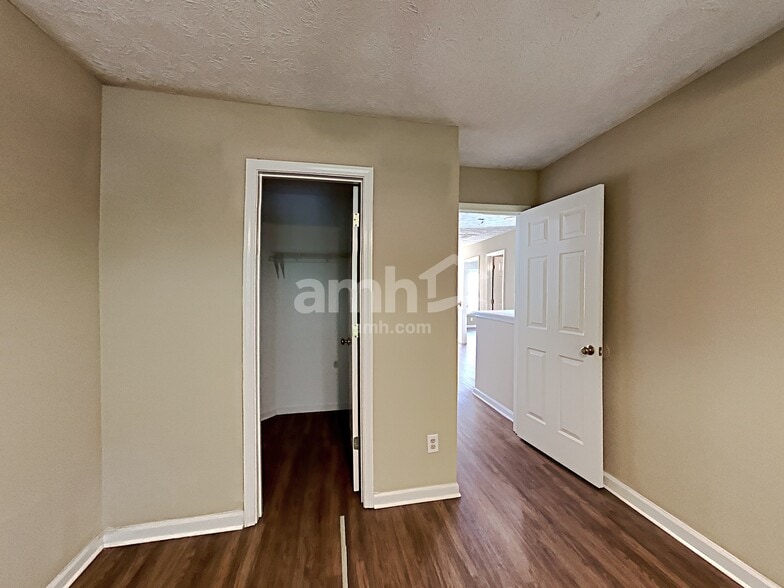 Building Photo - 2175 Carlysle Cove Dr