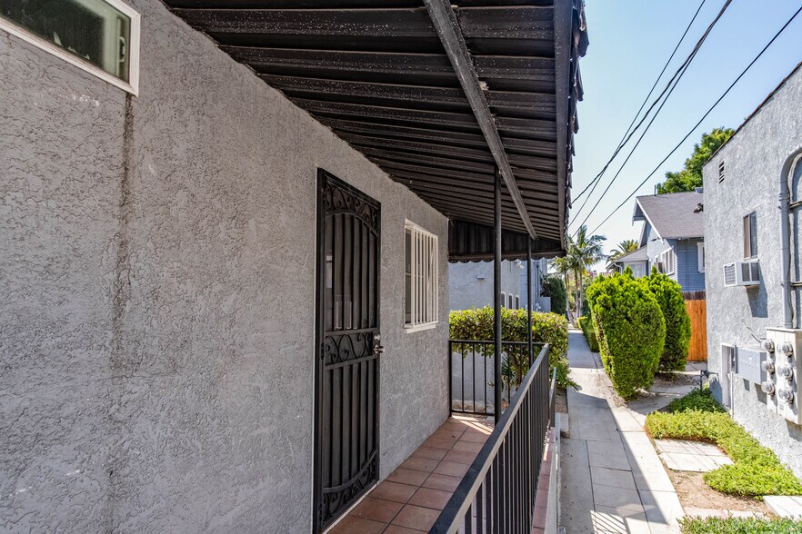 Building Photo - 612 Parkman Ave