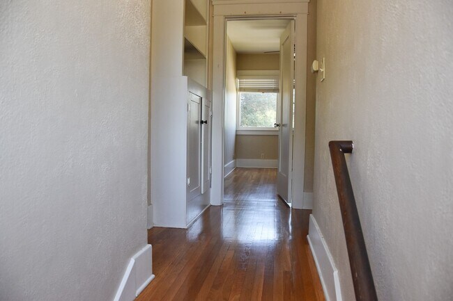 Building Photo - 169 N Harwood St