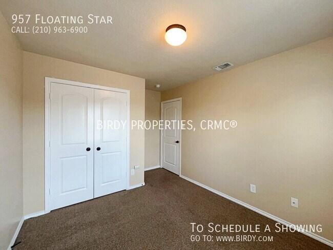 Building Photo - 957 Floating Star