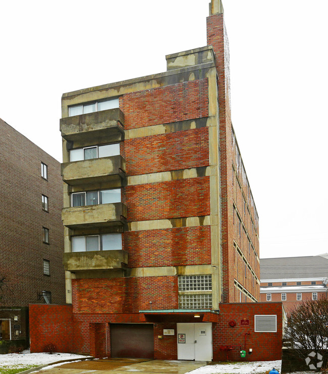 Primary Photo - Devon Apartments