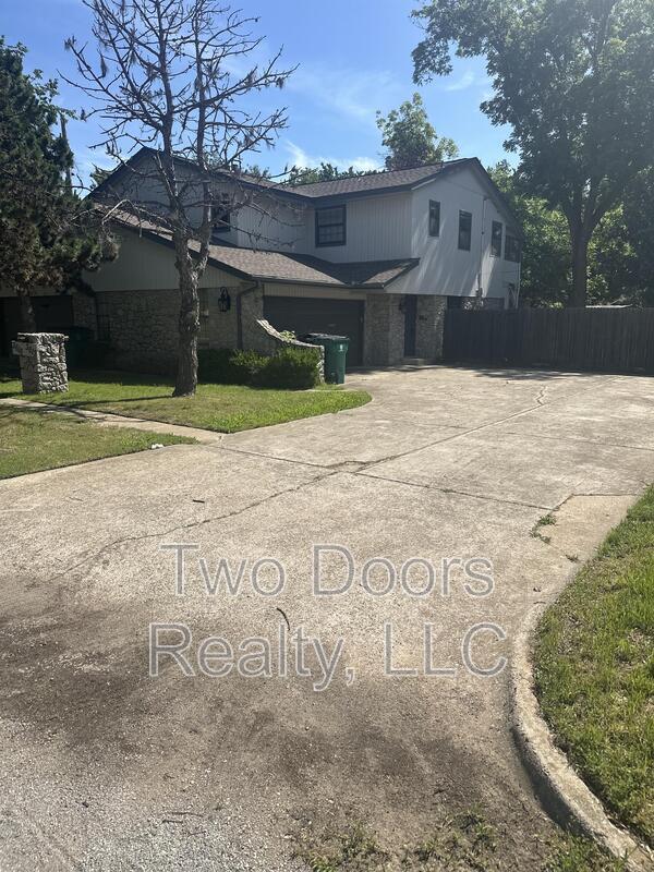 Building Photo - 3612 N Drexel Blvd