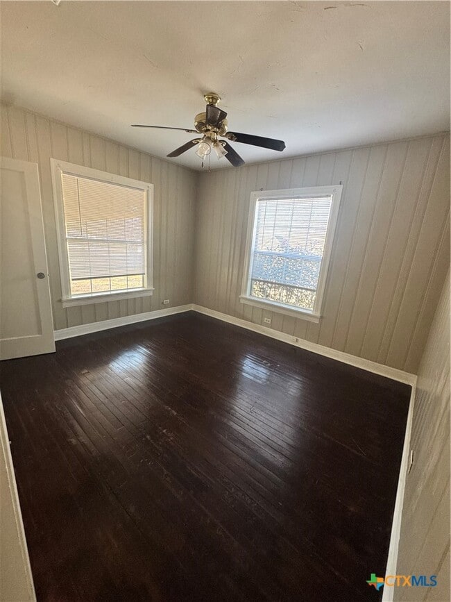 Building Photo - 209 Lackey St