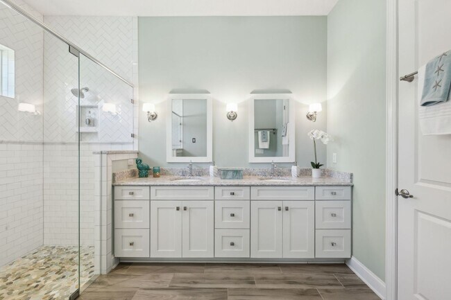 Building Photo - Coastal Oaks at Nocatee - Pool Home
