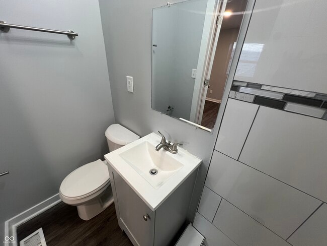 Building Photo - 2121 Webb St