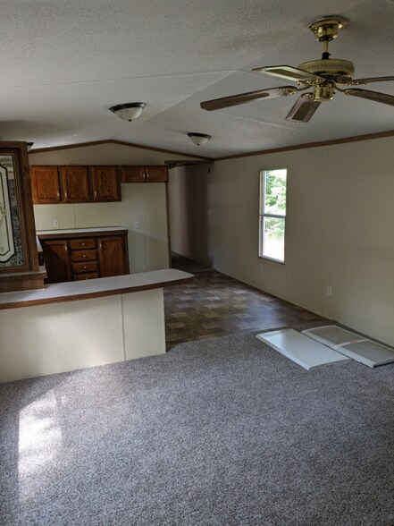 Building Photo - 4684 Rosemarie St