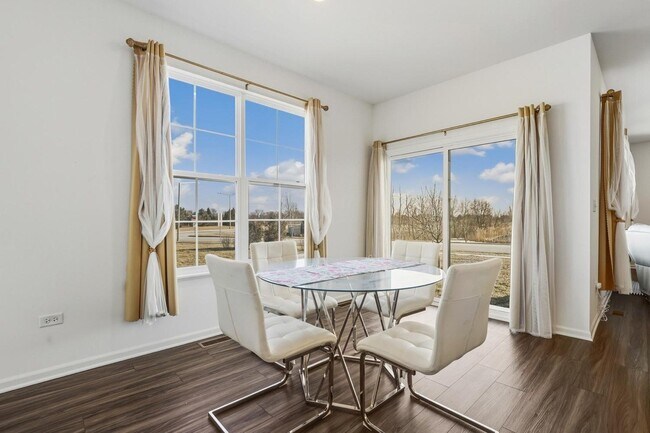 Building Photo - 16117 S Longcommon Ln