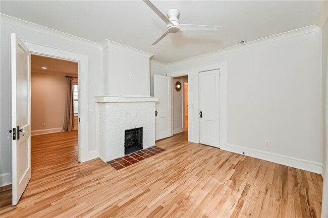 Building Photo - 2134 Delano Dr NE